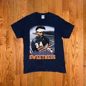 Walter Payton Sweetness Chicago Bears Skyline T-Shirt Size Medium